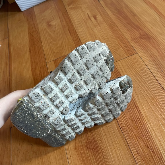 Nike recycled sneaker size 8 - Picture 5 of 5